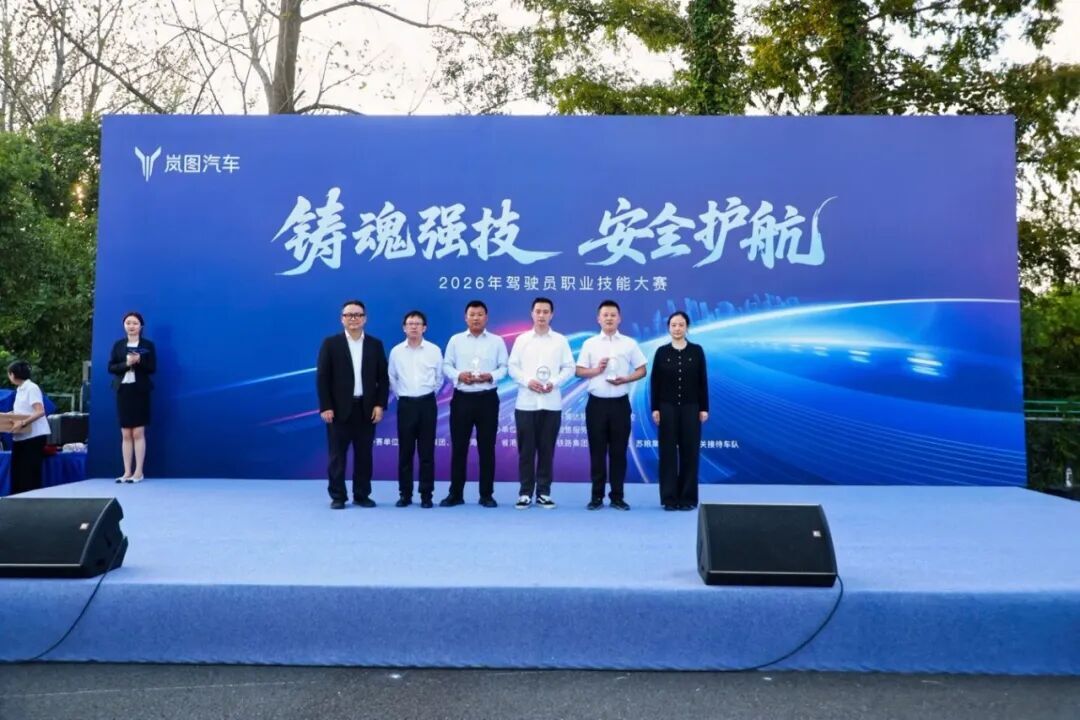 图10.jpg 加拿大PC28