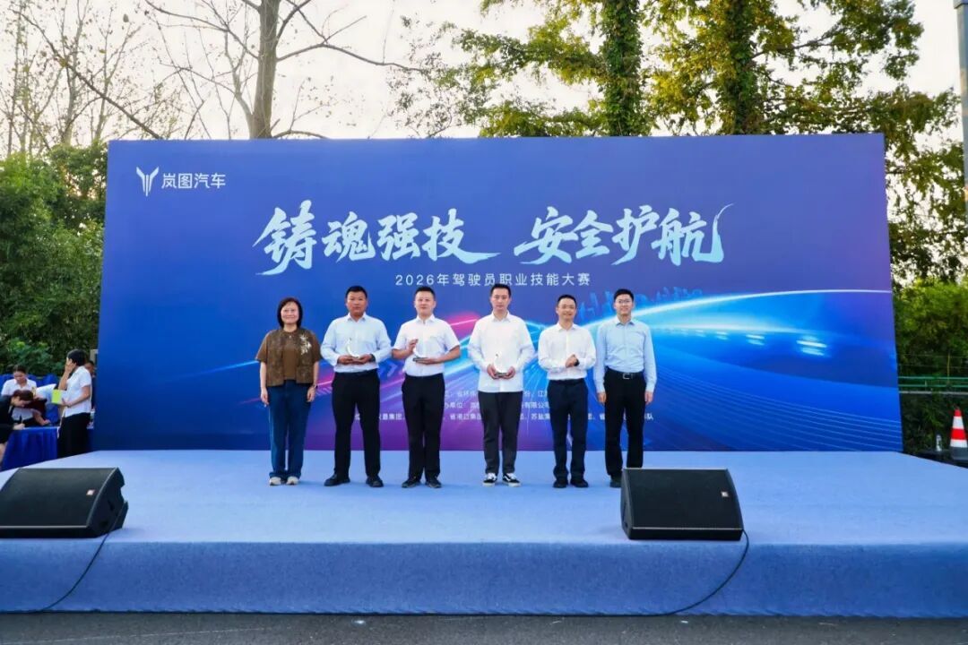 图12.jpg 加拿大PC28